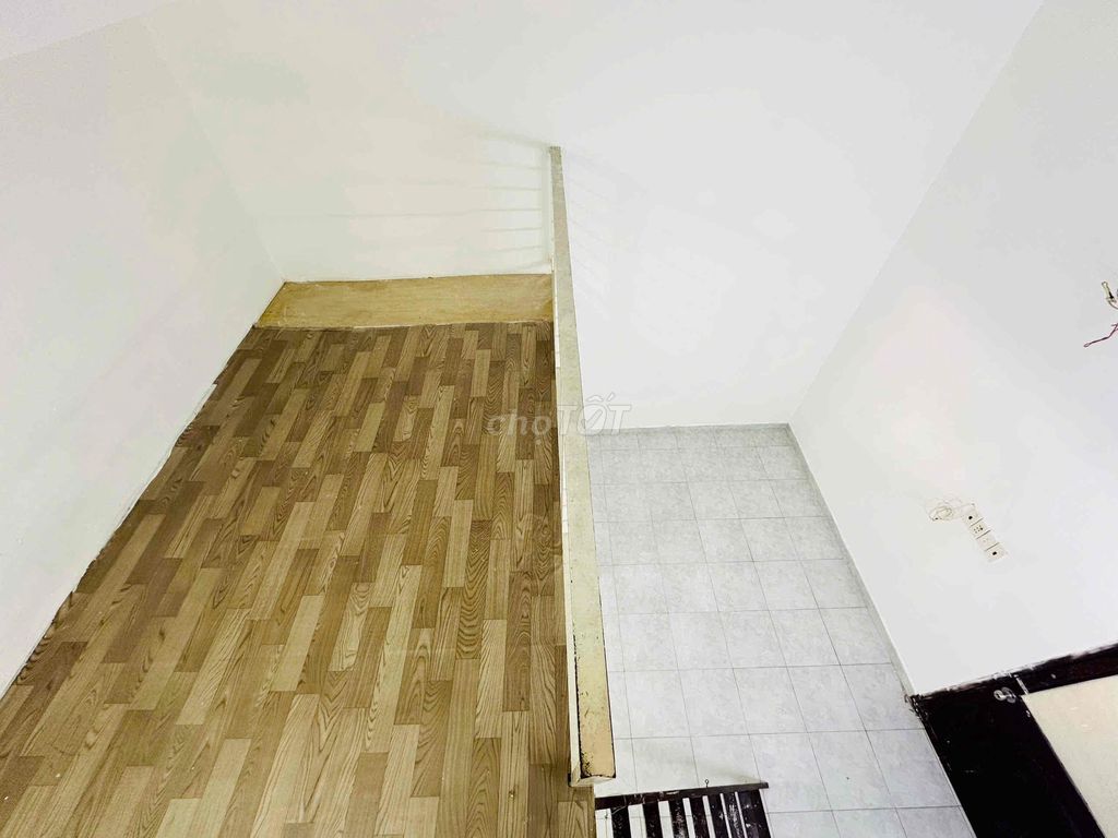 Nice new place to stay, clean and clean, close to hui.
