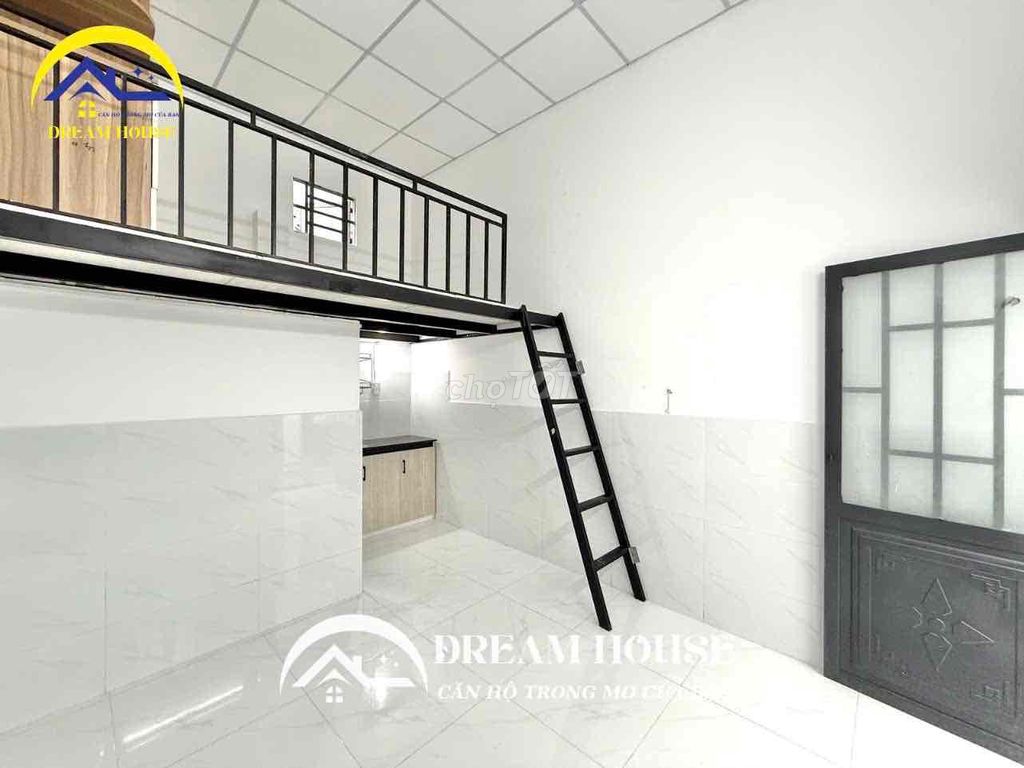 the guest room below the high-rise ground - the separate carhouse - full interior