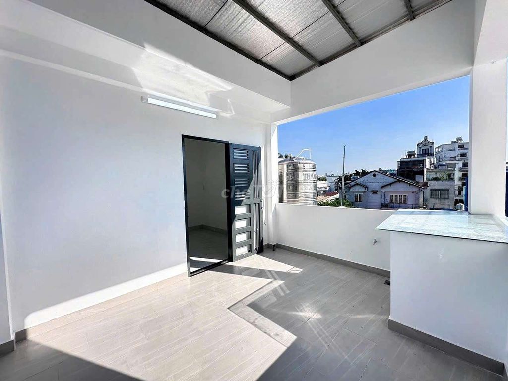 Let's rent out the Full House on Nguyễn Tư Giản(4 x 12 m)) 4 bedroom 4 toilets 15 million a month