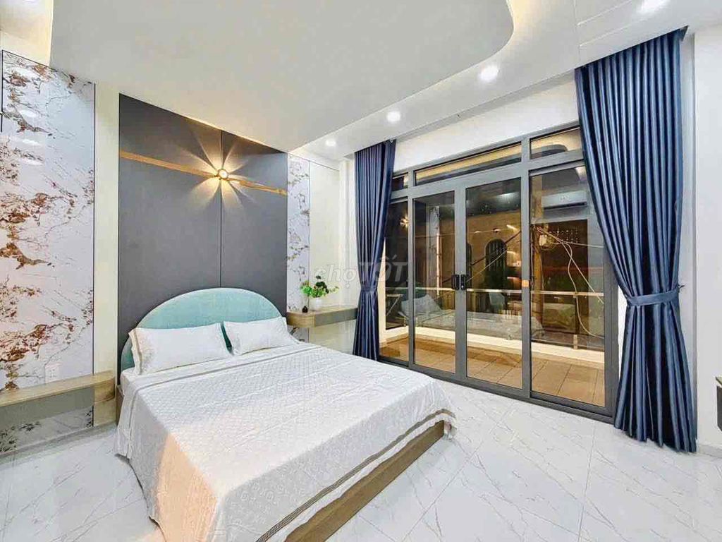 Nice place. 1 7th floor bedroom. 4th floor toilet. 15 million.