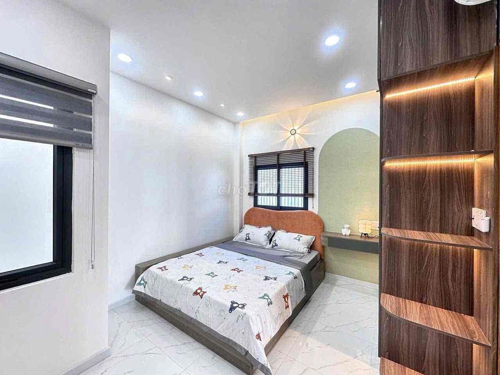 Nice place. 1 7th floor bedroom. 4th floor toilet. 15 million.