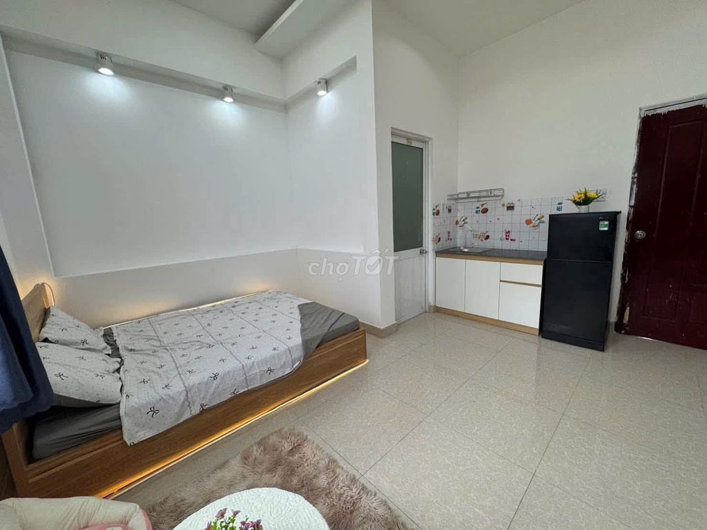 Rent a mini-full interior near the Oil University. One, tp.h.