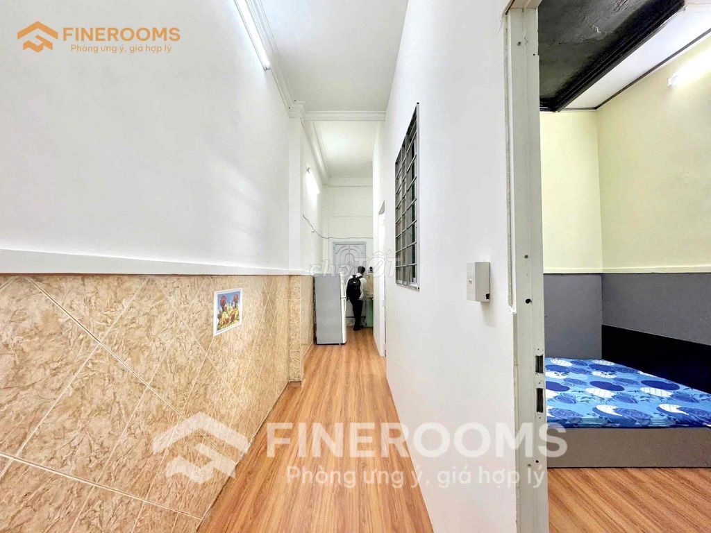 Two bedroom room service full house balcony window - bridge detective