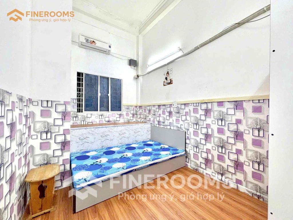 Two bedroom room service full house balcony window - bridge detective