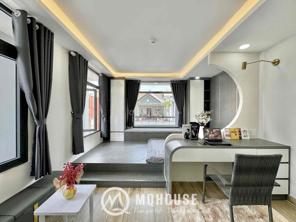 Rent Mini's Fair House right at the heart of the 10th District.