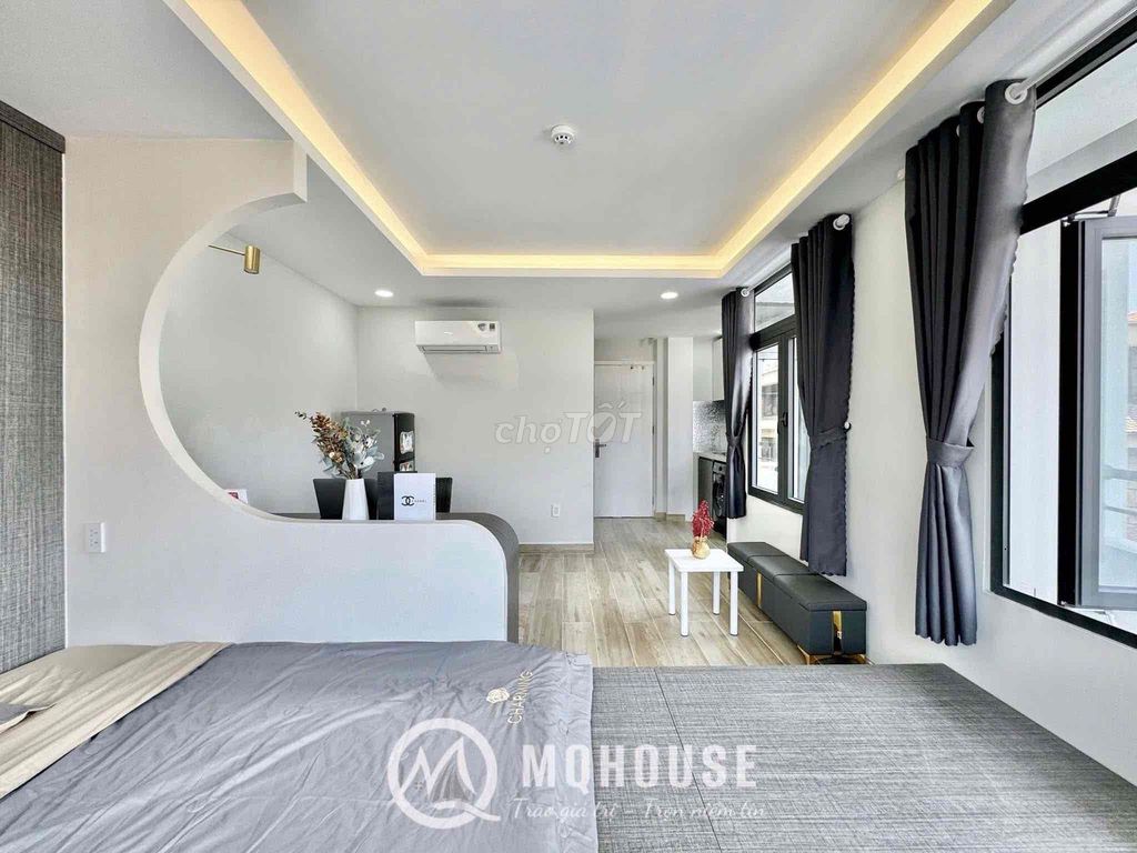 Rent Mini's Fair House right at the heart of the 10th District.