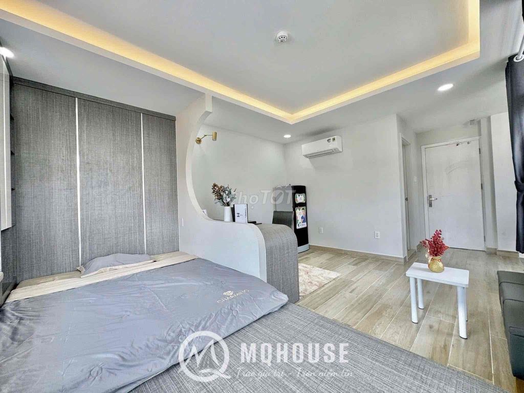 Rent Mini's Fair House right at the heart of the 10th District.