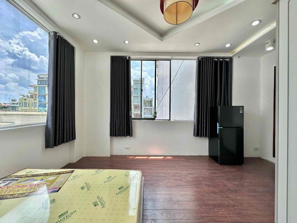 Rents a super cheap Nguyễn Thị Minh Khai apartment