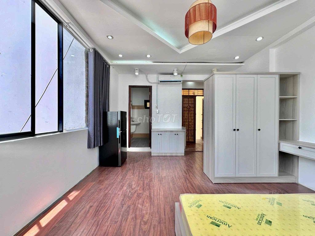 Rents a super cheap Nguyễn Thị Minh Khai apartment