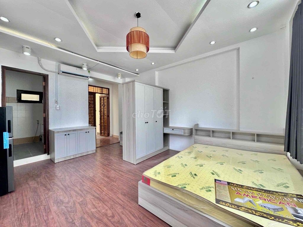 Rents a super cheap Nguyễn Thị Minh Khai apartment