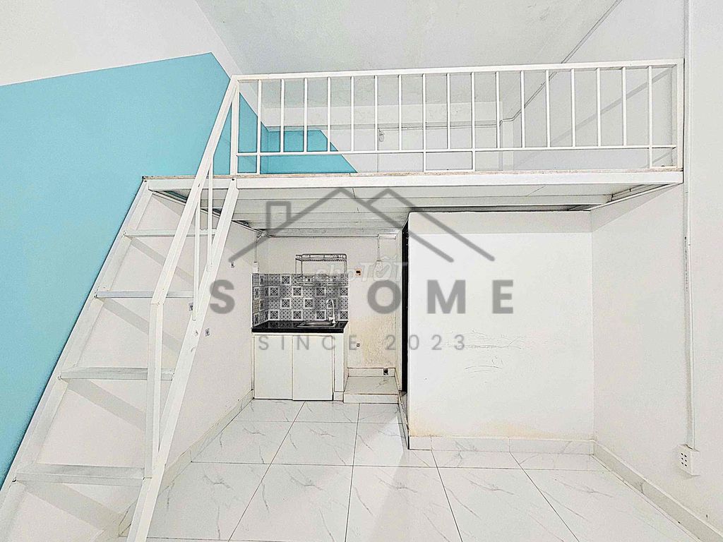 A full interior room • with guard,balconyatum cost hessv • near uth huflit