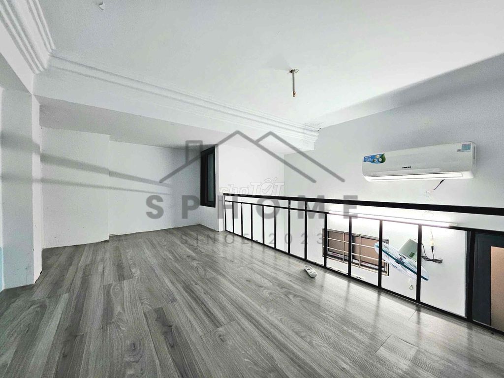 A full interior in the living room • with a guard on it • hssv • near uth huflit