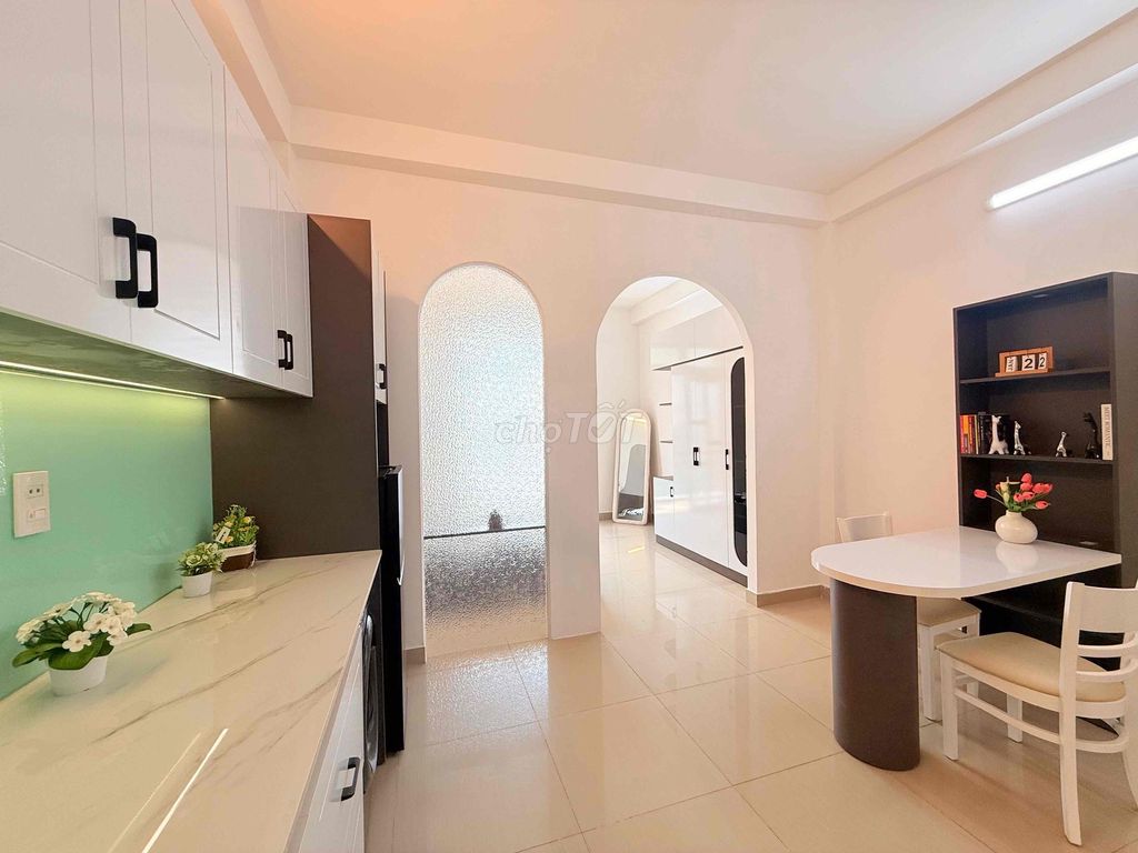 The Secret Service Cleansing House for just 7 out of 25.
