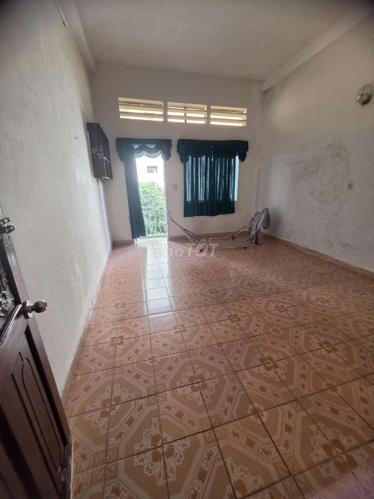 Renting in the 10th.