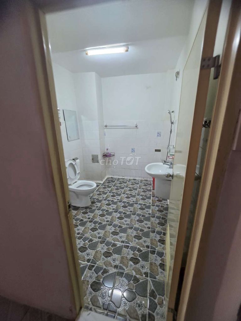 Renting in the 10th.