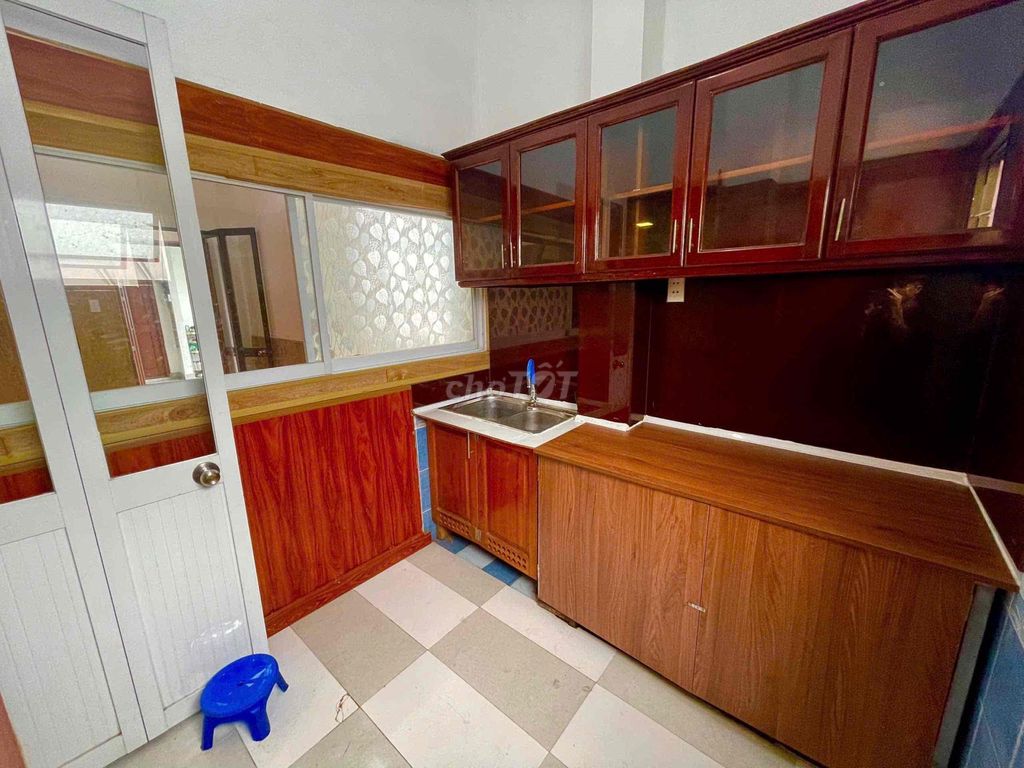 Room with full furniture cut open, kitchen plus board attack in sulfur to attack