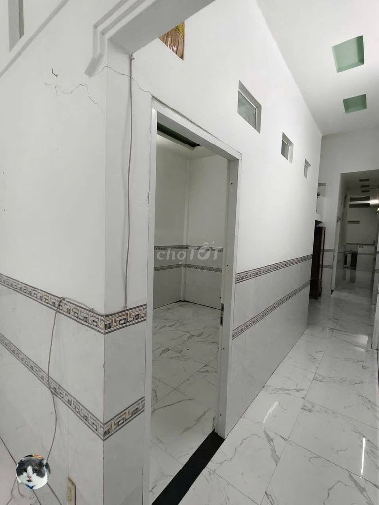 Rent the original house in Nguyễn Thông.