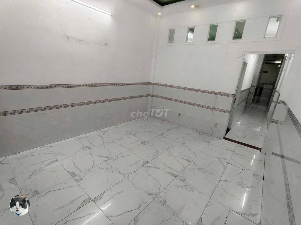 Rent the original house in Nguyễn Thông.