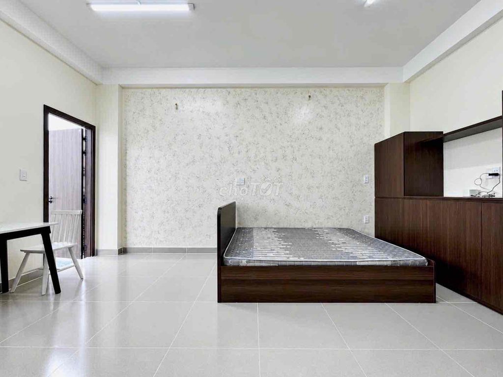 Hire Studio Full of the next piece of furniture