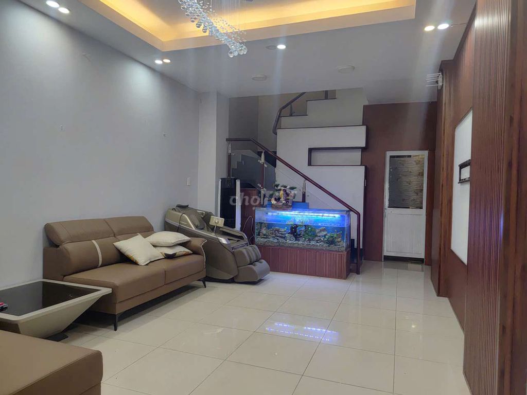Rent the villa room, the street.