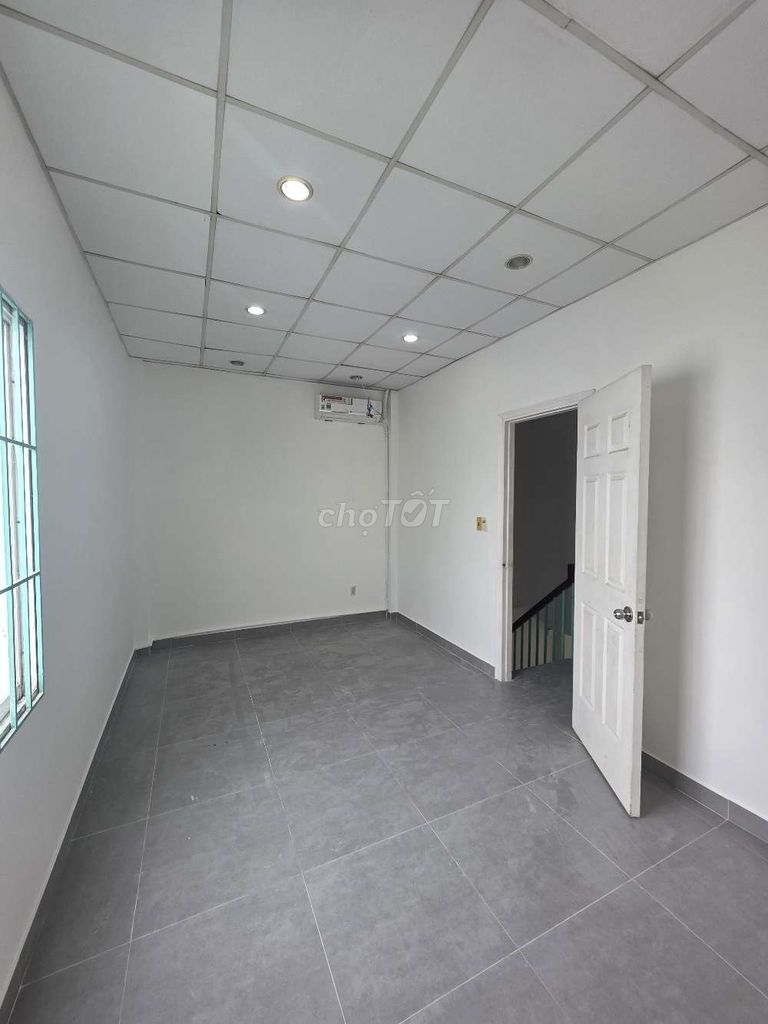 Rent the house on Quang Trung.