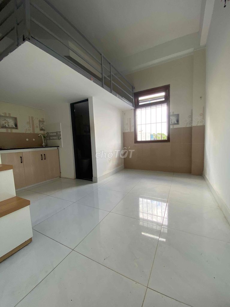 The new room is right next door to the city of Ho Chi Minh.