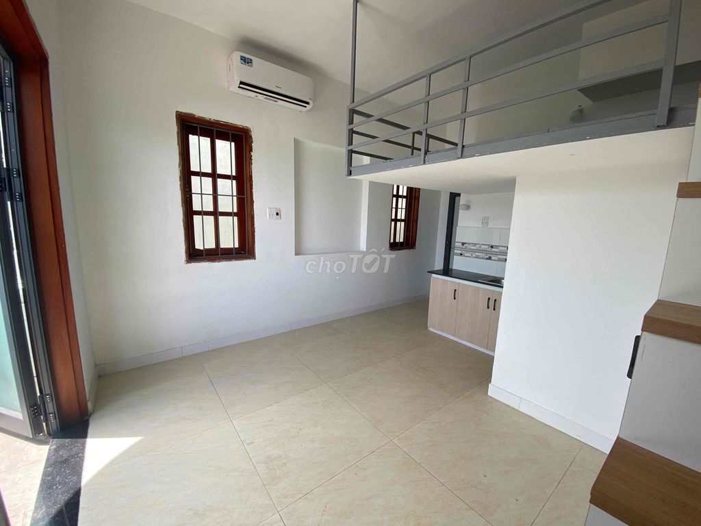 The new room is right next door to the city of Ho Chi Minh.