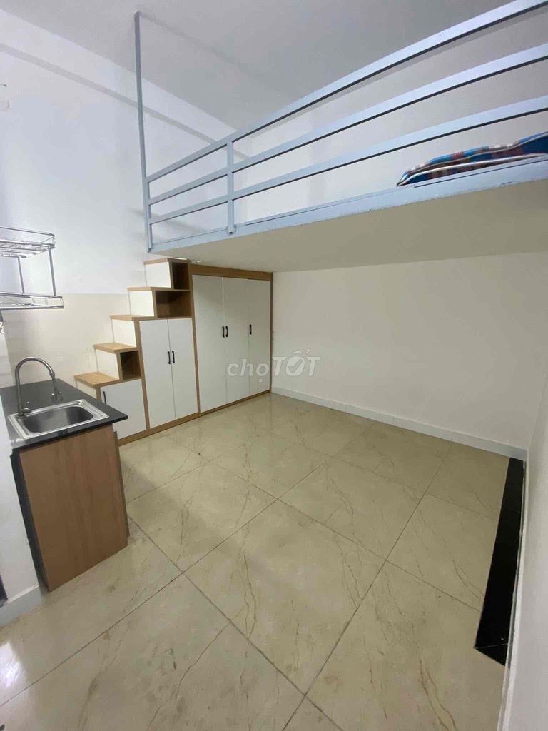 The new room is right next door to the city of Ho Chi Minh.