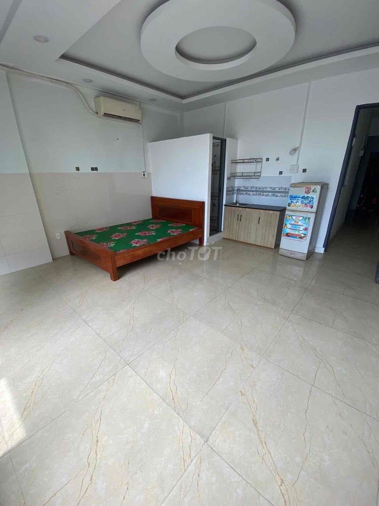 The new room is right next door to the city of Ho Chi Minh.