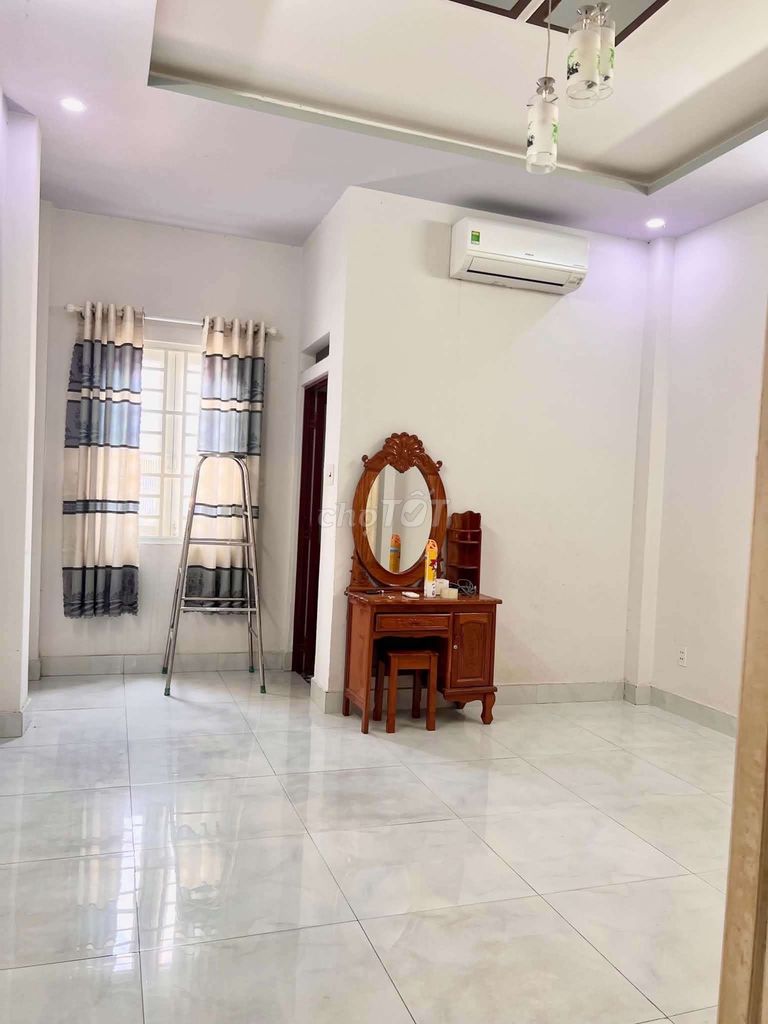 Rent an entire 12th county home.