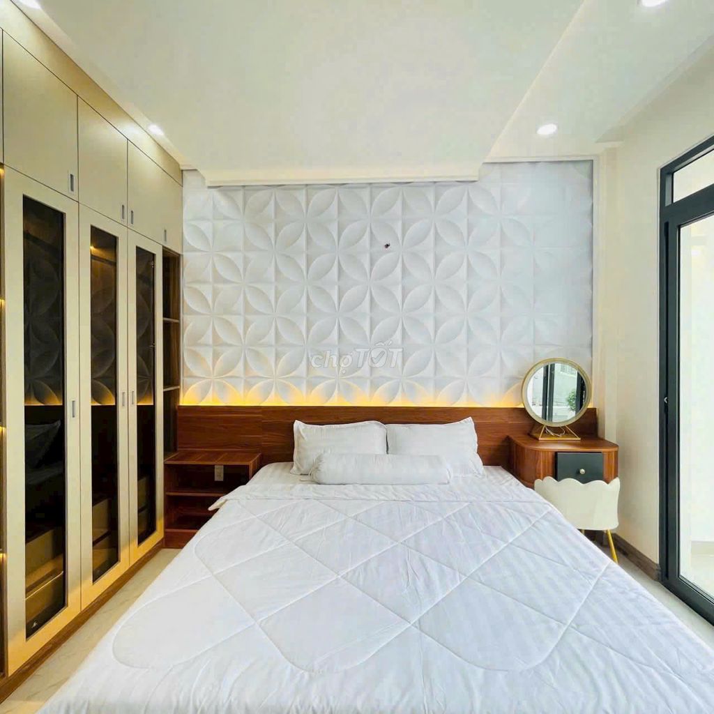 4 story root, 4 x 12 meters, full interior Nguyễn Tư Giản