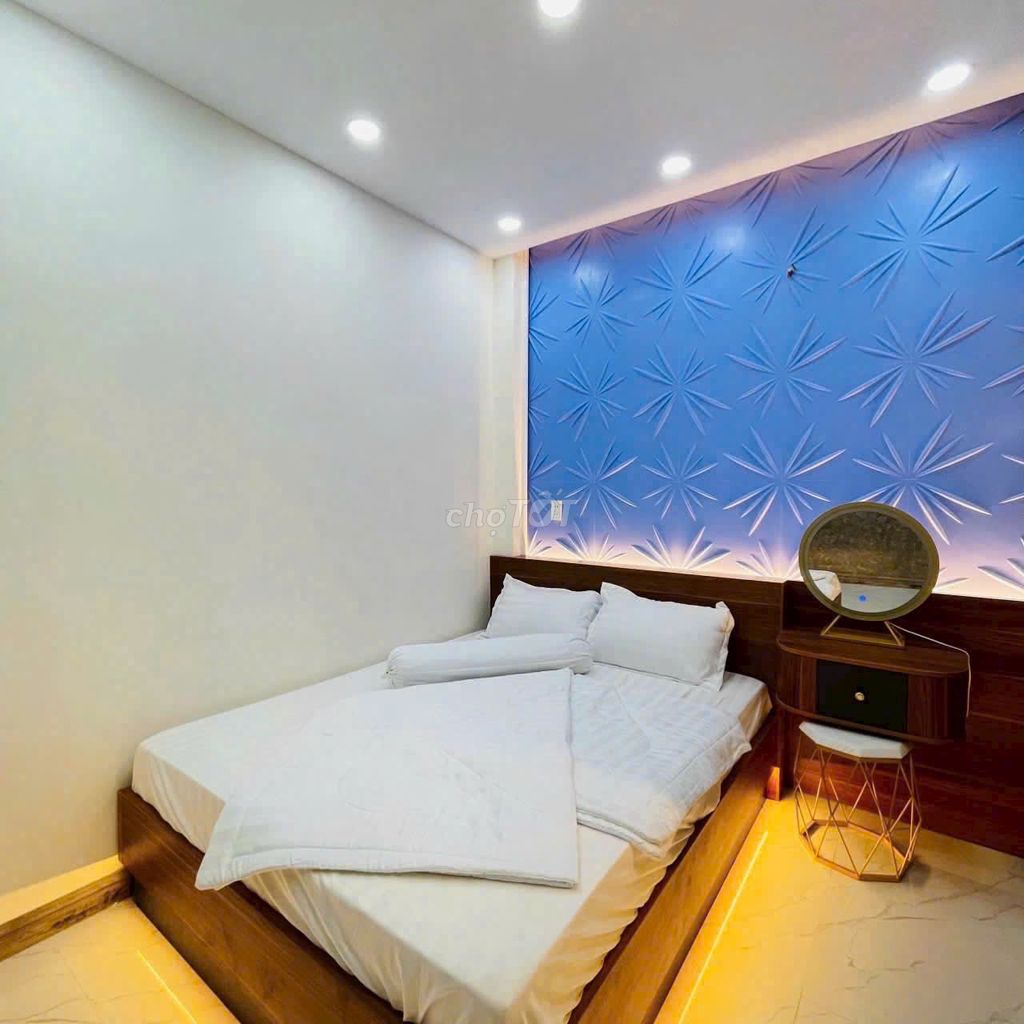 4 story root, 4 x 12 meters, full interior Nguyễn Tư Giản