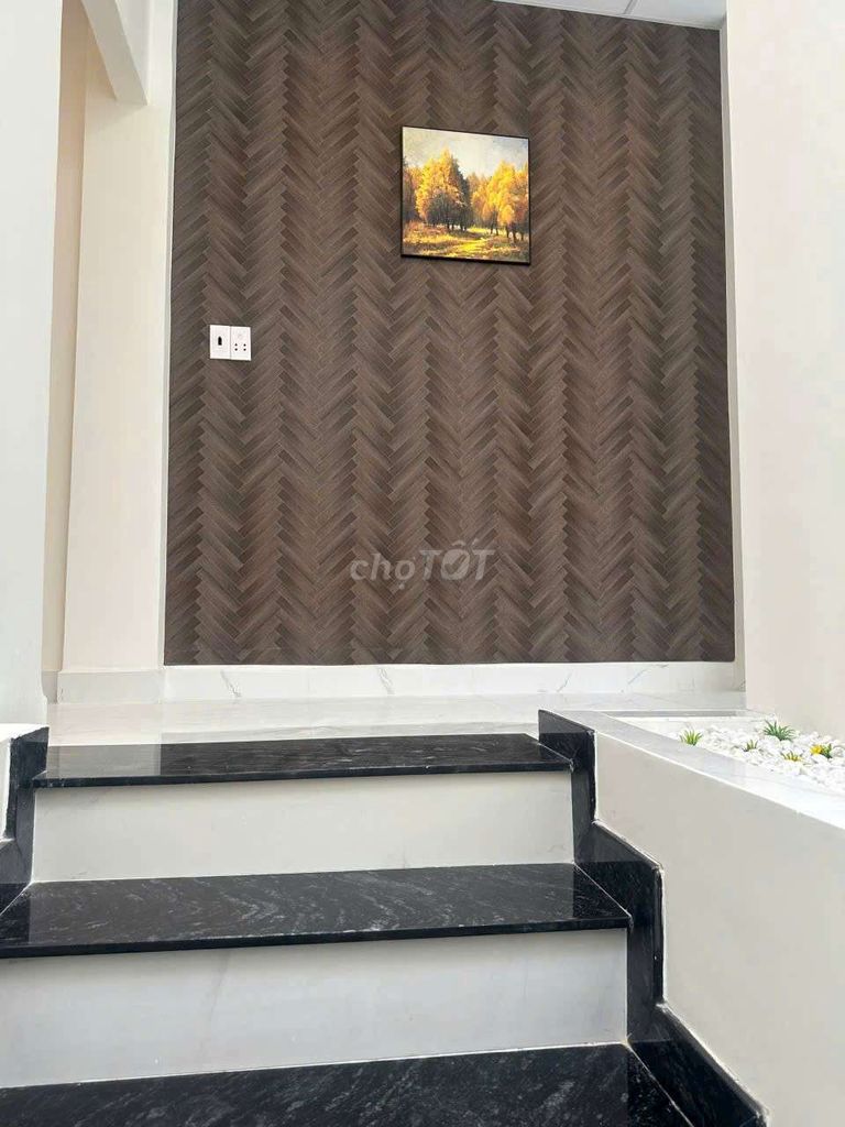 Rent a Quốc Lộ 50 area. 3 Room 2 toilets