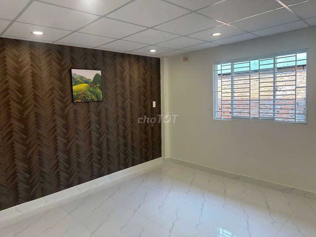 Rent a Quốc Lộ 50 area. 3 Room 2 toilets