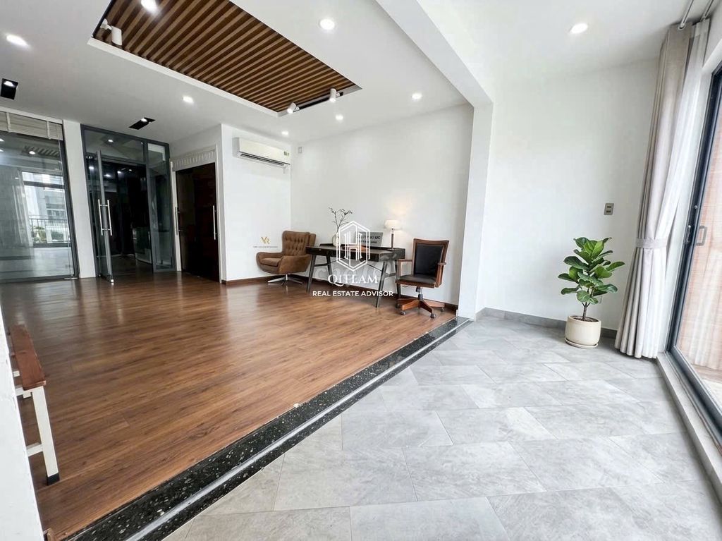 Rent a nice house near the airport full of luxury furniture, new home