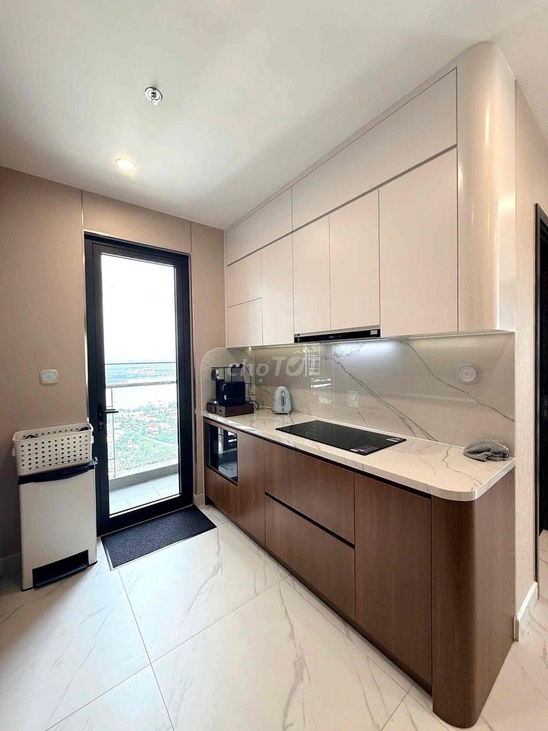 We'll rent out the Vinhomes Grand Park bedroom in nine.