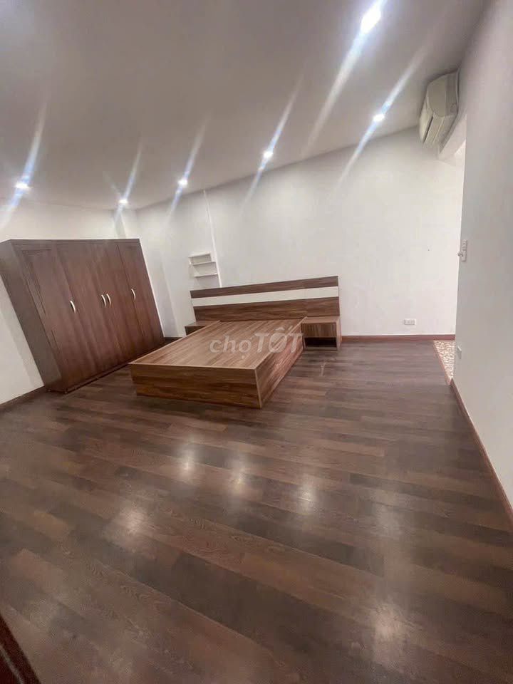 Rent C/C Central Plaza, Phạm Văn Hai - 3 corner of 3 bedrooms at 16 million and a half a month