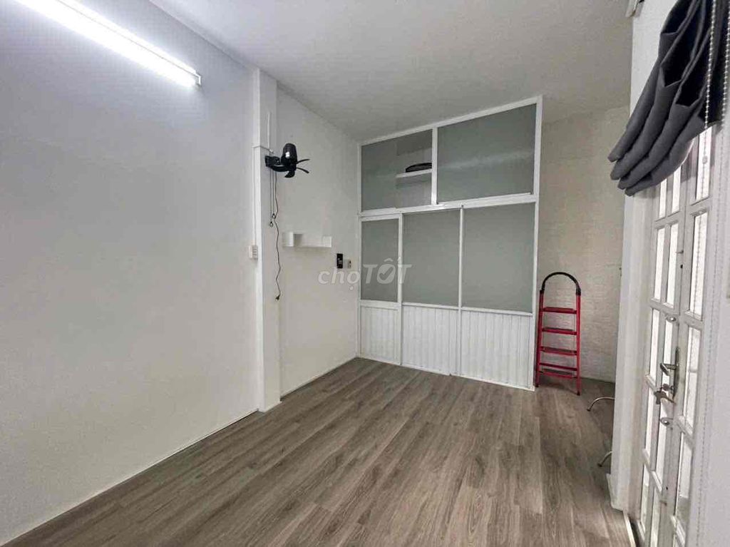 Rent a full Huỳnh Văn Bánh interior, Phú Nhuận – 8.5 million a month,