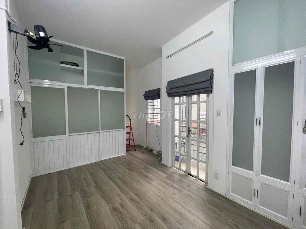 Rent a full Huỳnh Văn Bánh interior, Phú Nhuận – 8.5 million a month,