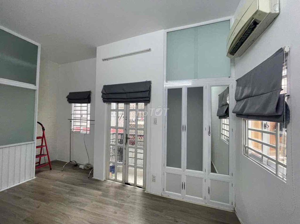 Rent a full Huỳnh Văn Bánh interior, Phú Nhuận – 8.5 million a month,