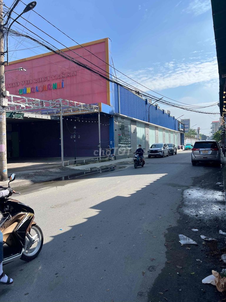 Six-story super, full interior, Trần Văn Lắm District 12, 292 m2*40)