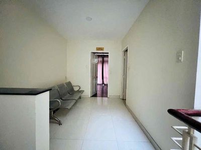 Rent the original house. Long-tac male-- near the vincom.