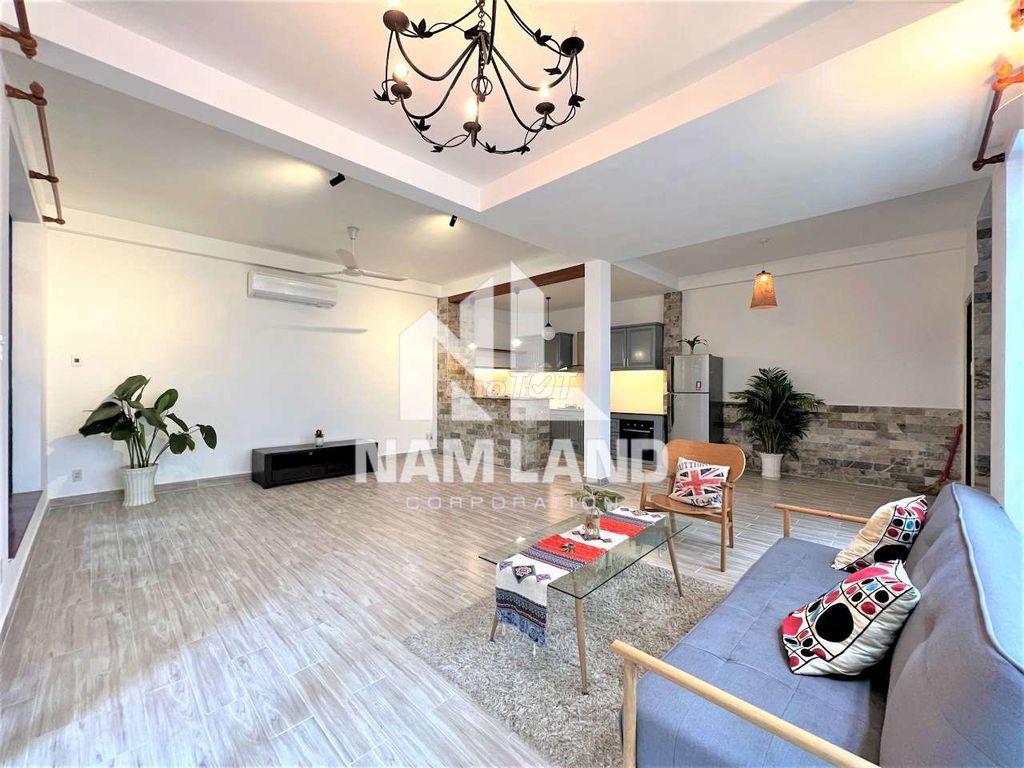The villa mini yard 110 M2 entered at 32 million.