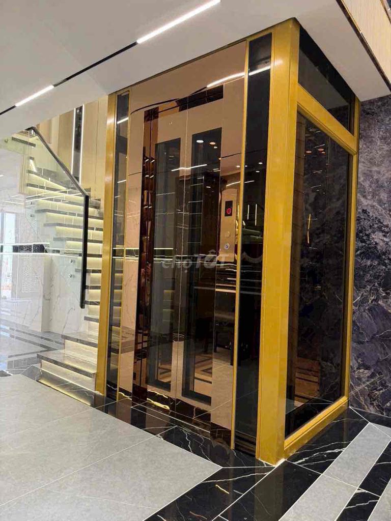 Beautiful new storehouse for basic rent