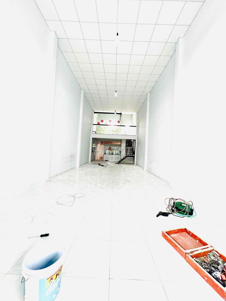 Hire Area 5 x 20 mphm Clear may wear a glass print