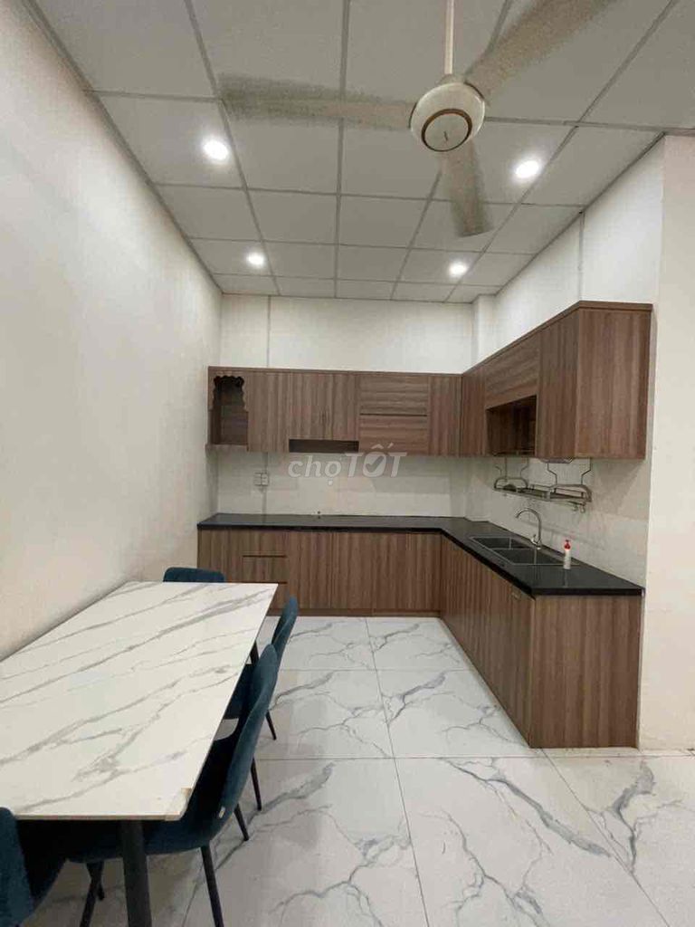 The level 4 root - 2 Bedroom - 110 m2 is only 15 million a month.