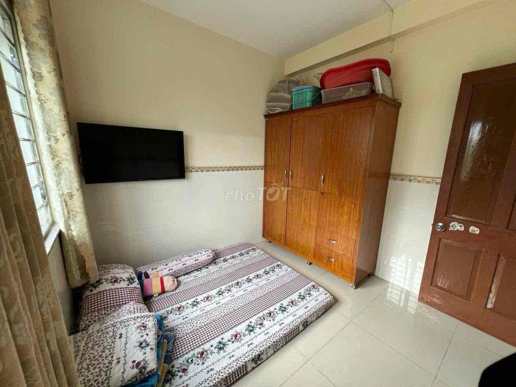 Rent a three-size Meadow Oil View Trương Vĩnh Ký 10 million a month.
