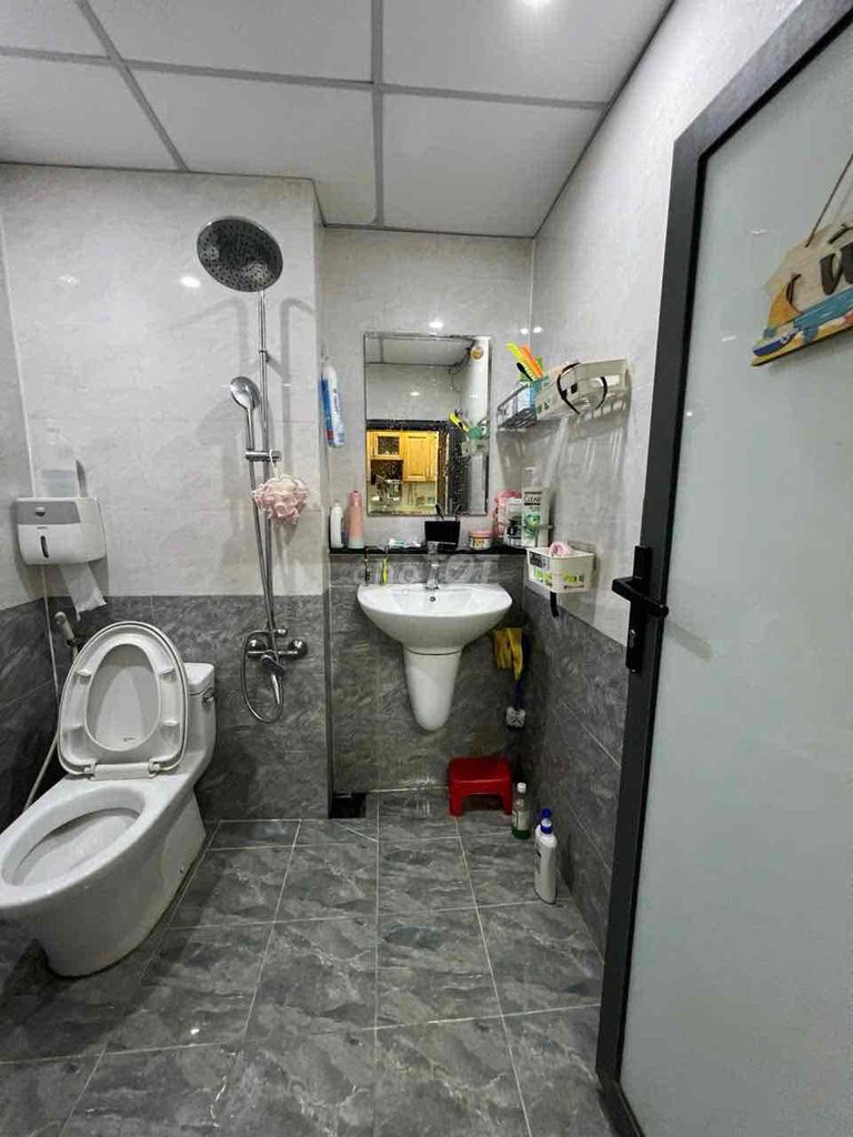 Rent a three-size Meadow Oil View Trương Vĩnh Ký 10 million a month.