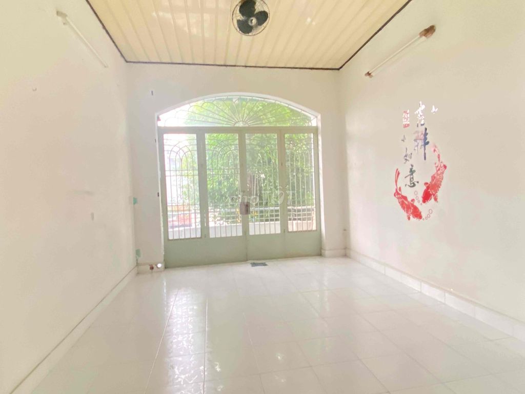 Renthouse 4 x20 meters.1 floor.nnb Ỷ Lan.