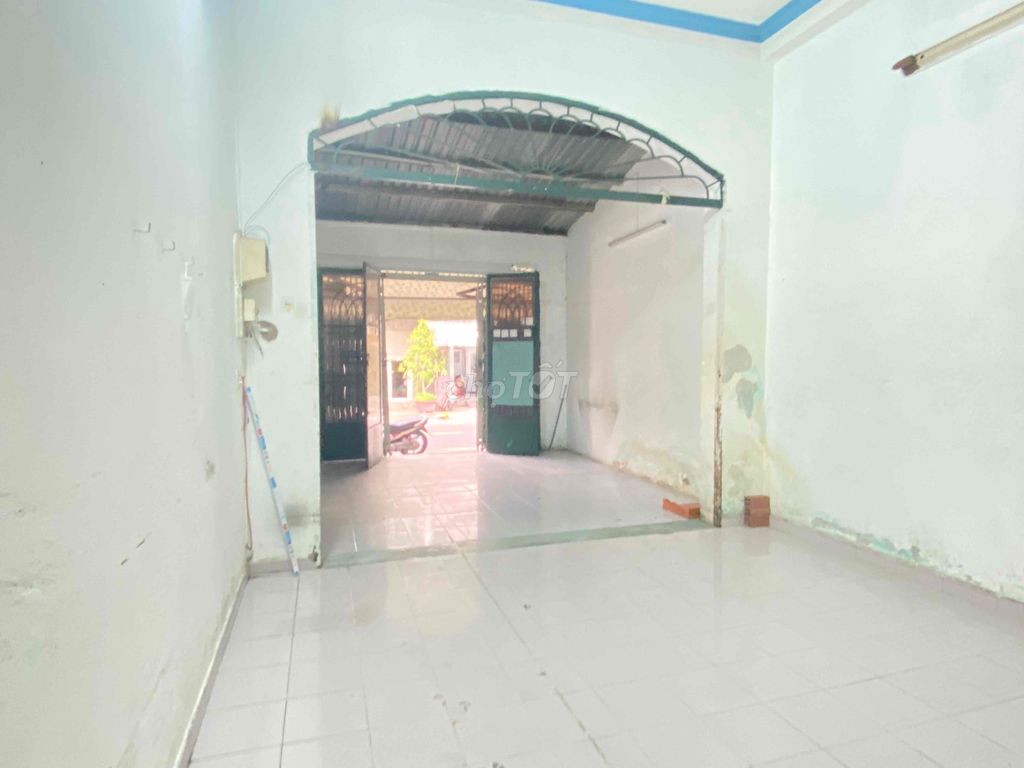 Renthouse 4 x20 meters.1 floor.nnb Ỷ Lan.